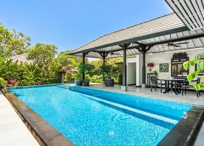 Kejora 12 Beachfront 3 Bedroom Luxe Villa